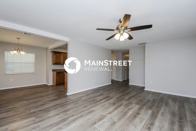 Photo - 3 Bedroom Pet-Friendly Home in ORLANDO, FL with Main Street Renewal