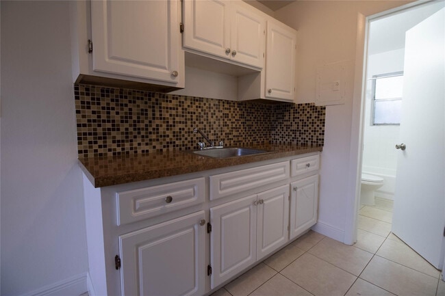 Photo - 400 SW 7th Ave Unidad 8