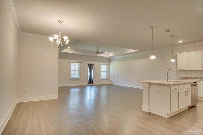 Photo - 713 Brambling Ct