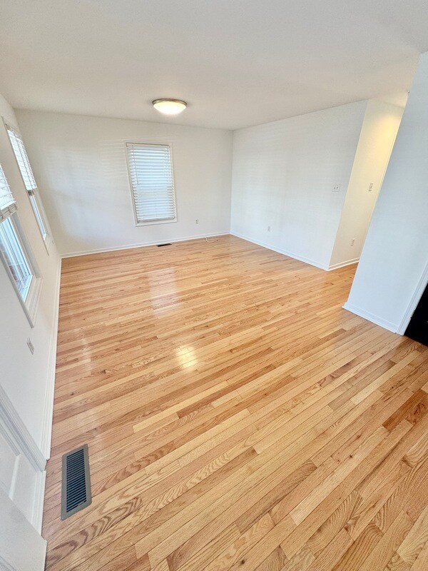 Photo - 1214 Bainbridge St