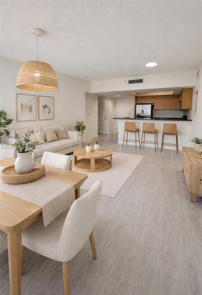 Building Photo - 140 S Dixie Hwy Unit 707