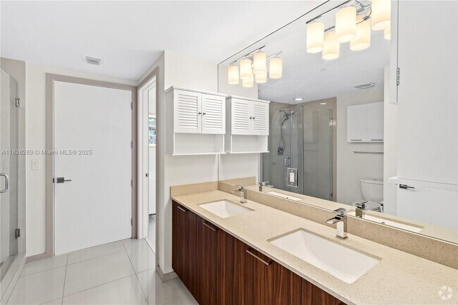 Building Photo - 5300 Paseo Blvd Unit 1214 Rental