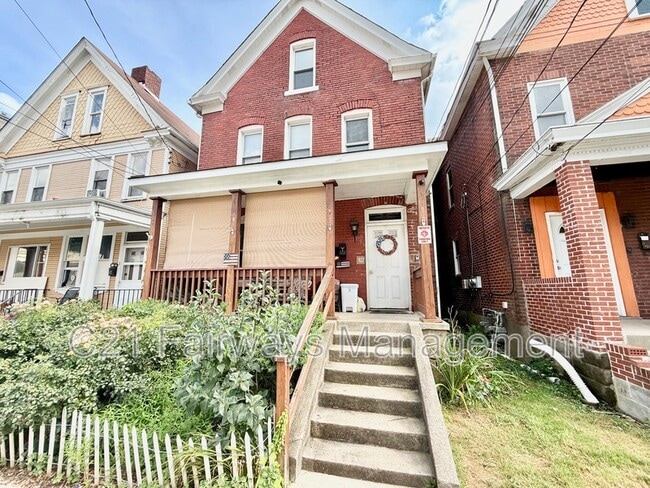 Building Photo - 427 2nd St Rental