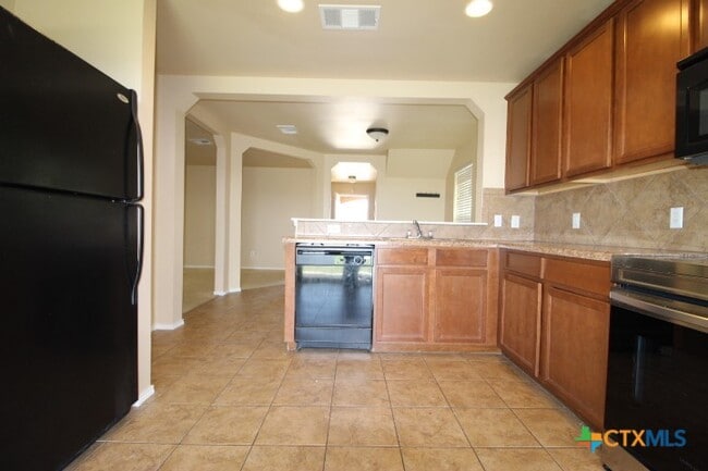 Photo - 304 W Gemini Ln