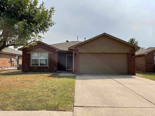 Photo - 1424 Jordan Cir