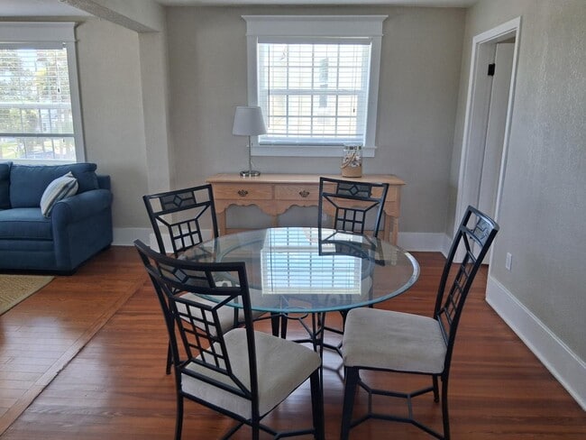 Photo - 321 Wisteria Rd