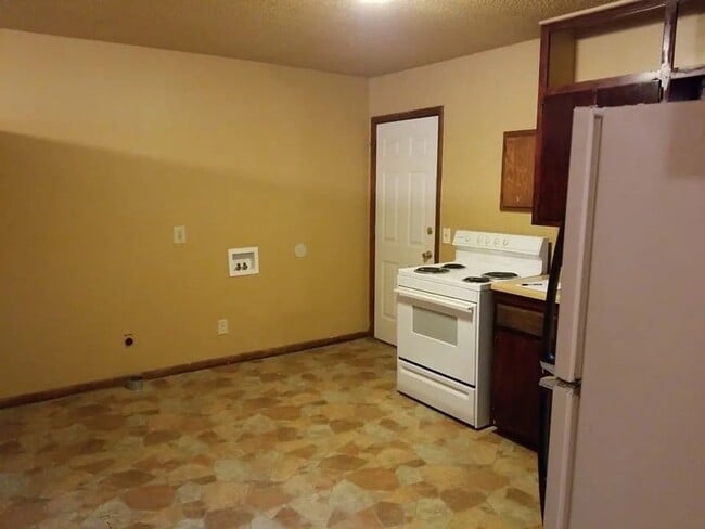 Photo - Charming 2-Bedroom 1 Bath Duplex!