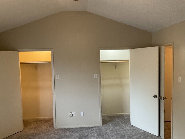 Photo - 85 E Caldwood Dr