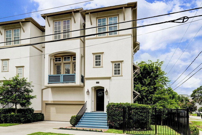 Photo - 1539 Beall St Townhome