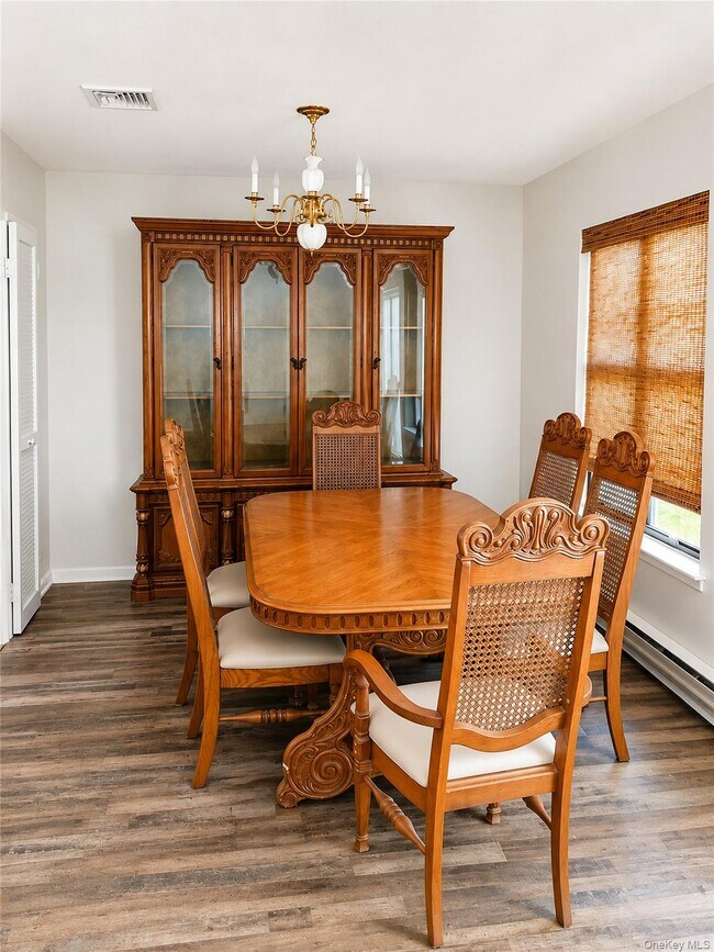 Photo - 506 Alden Ct N