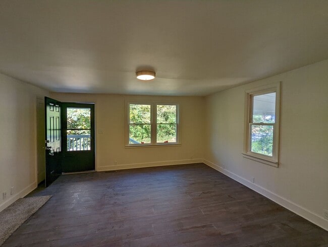 Photo - 2 Bedroom Red Bank House