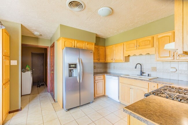 Photo - 3 Bedroom 2 Bath Home