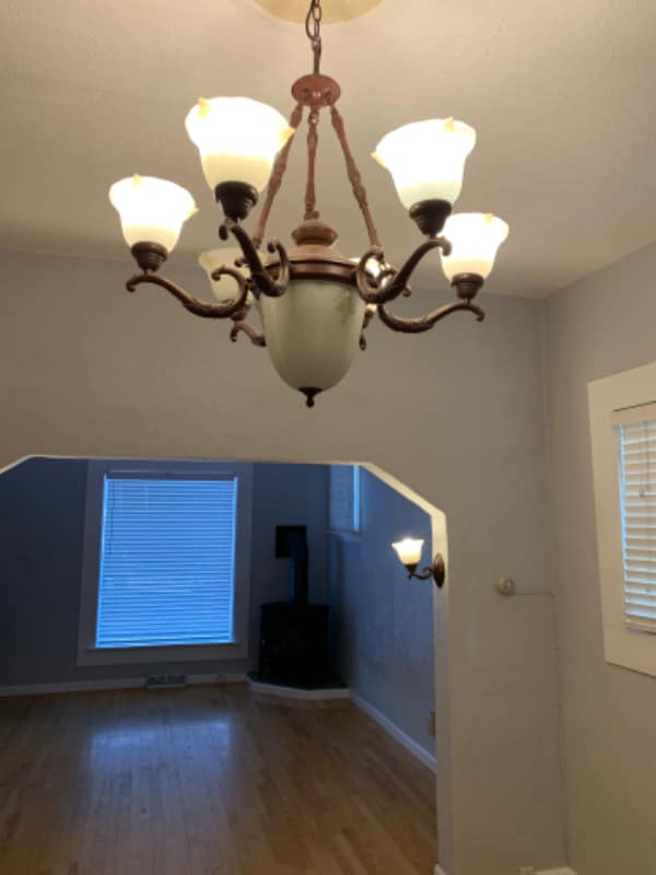 Photo - 627 Elati St