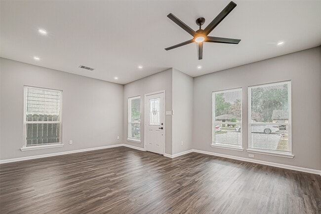 Photo - 7234 St Augustine St