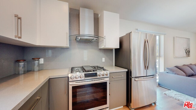 Photo - 547 N W Knoll Dr