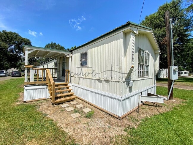 Building Photo - Move-In Ready 3 Bedroom in Iowa – $950/mo Rental
