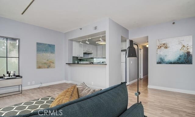 Photo - 720 W 4th St Unidad 320