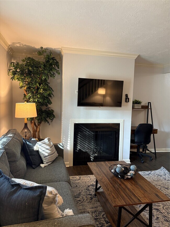 Photo - 732 Memorial Mews St Unit A