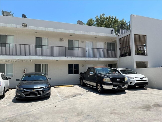 Building Photo - 181 NW 47th Ave Unit 24 Rental