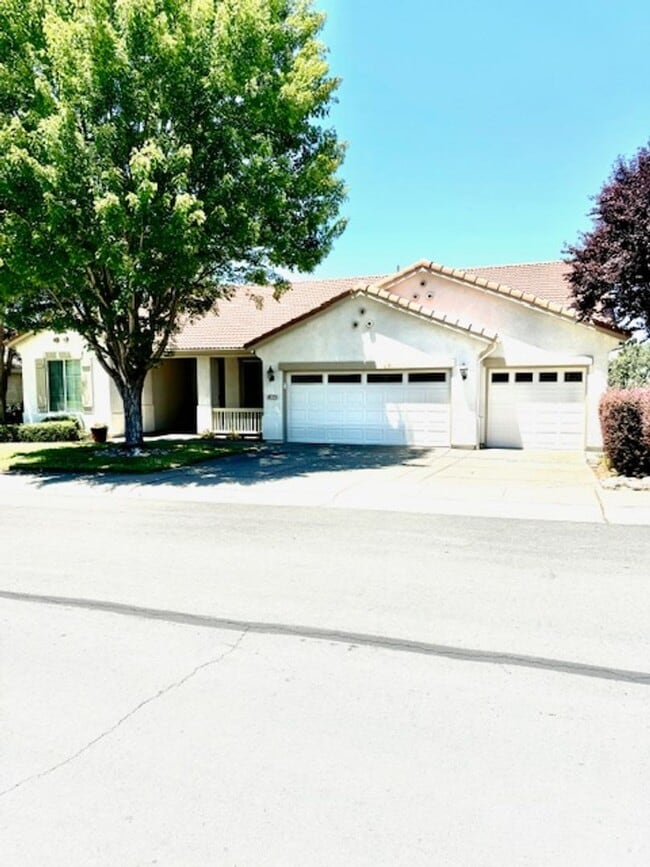 Photo - Springfield Home with a View - MUST BE 55 YEARS OF AGE