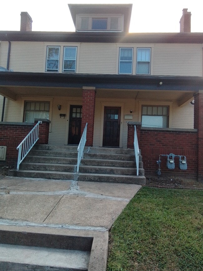 Building Photo - 618 Broadway Blvd Rental