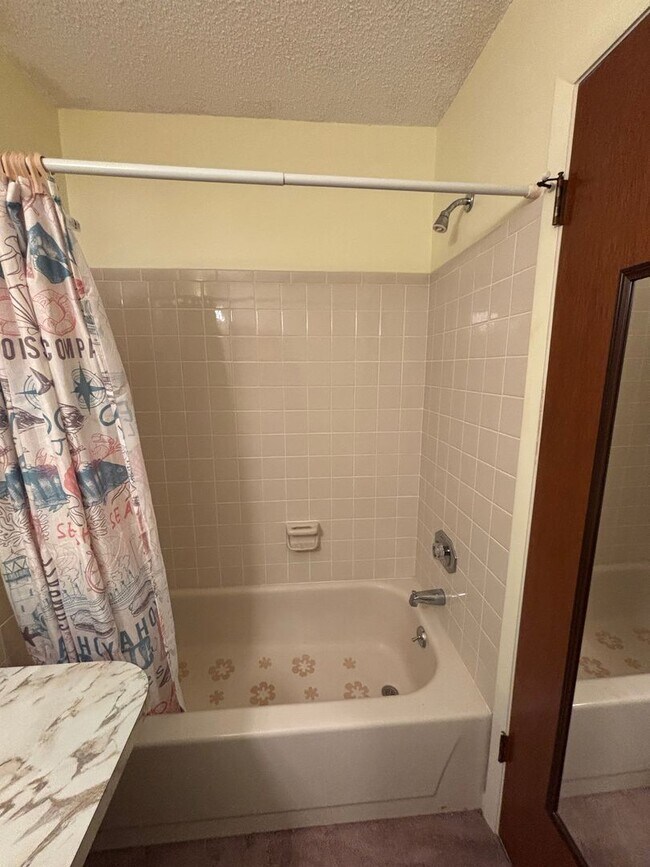 Photo - FURNISHED SUMMER RENTAL Apartment