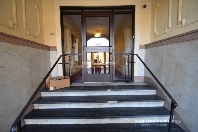 Photo - 1175 Boylston St Unit 18