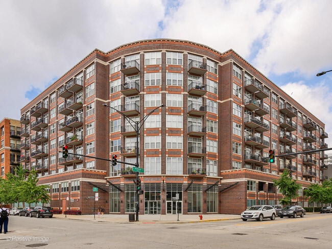 Building Photo - 1000 W Adams St Unit 507