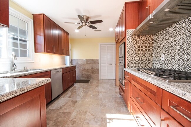 Photo - Lovely 3BR home in Award Winning Tustin School District!