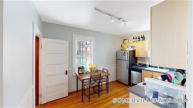 Building Photo - 243 Summer St