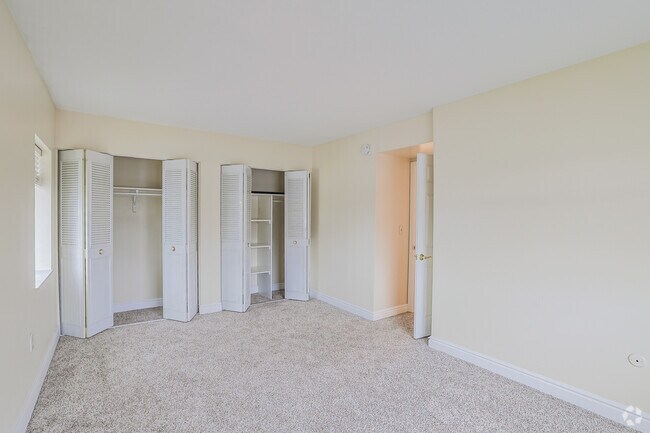 1BR, 1BA - 700SF - Bedroom