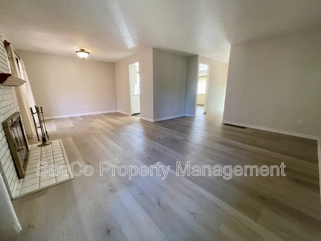 Photo - 324 SE 30th Ave