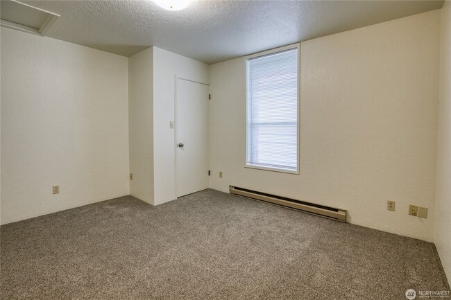 Photo - 208 N. &quot;H&quot; Street Unit Up