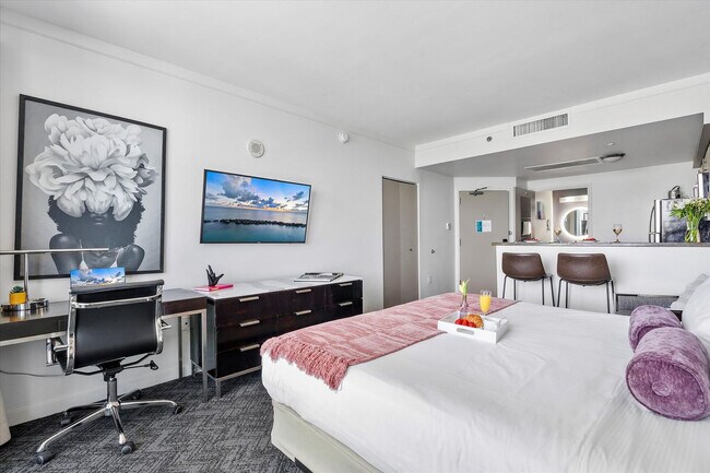 Photo - 2889 McFarlane Rd Unit ID1240699P