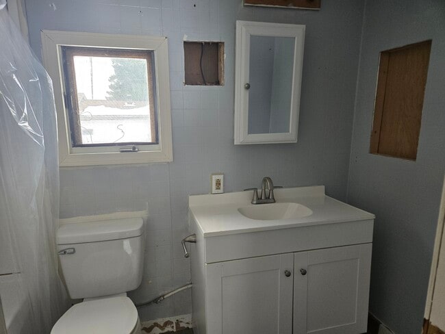 Photo - 435 Parsons Rd