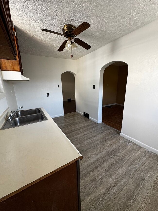 Photo - 1254 Willow St Unidad Rear