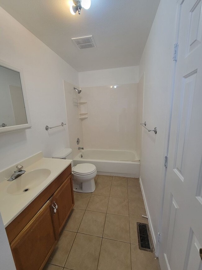 Photo - 4902 Pioneer Rd