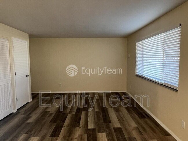 Photo - 1015 E Pearl St Unidad Apt B