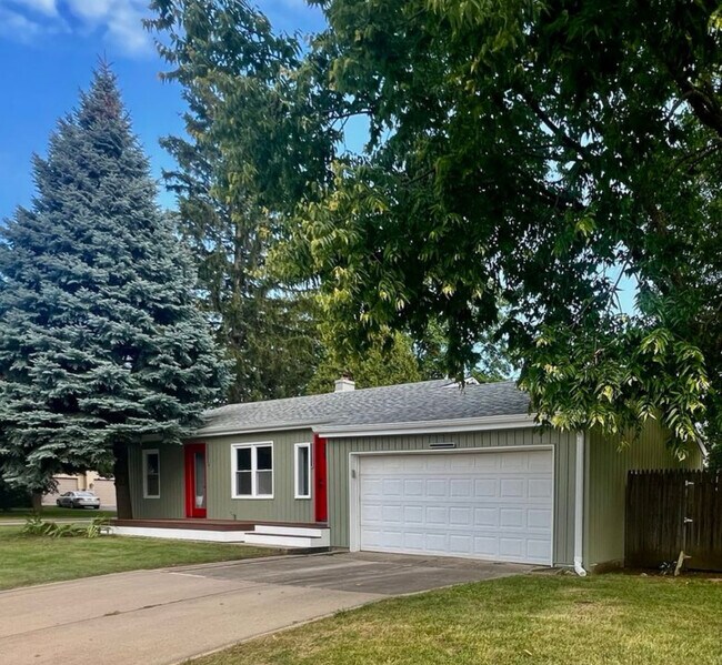 127 W 14th Ave House House Rental in Naperville, IL