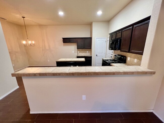 Photo - Luxury Duplex in Creekside Crossing!