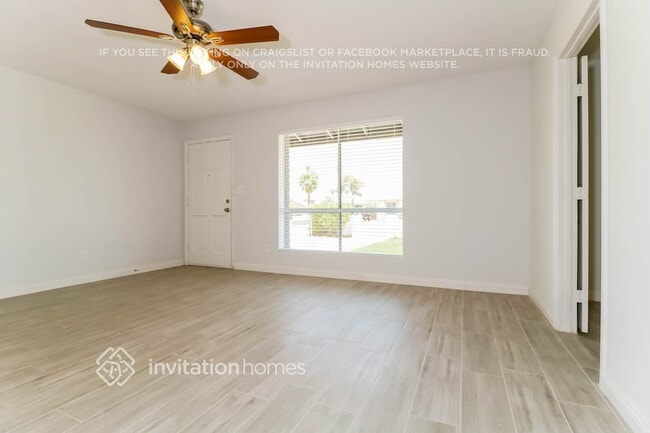 Photo - 8929 W Devonshire Ave