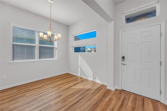 Photo - 9941 Comely Bnd