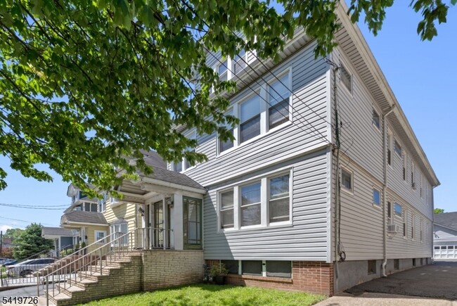 Photo - 144 Bellevue St Unit 1