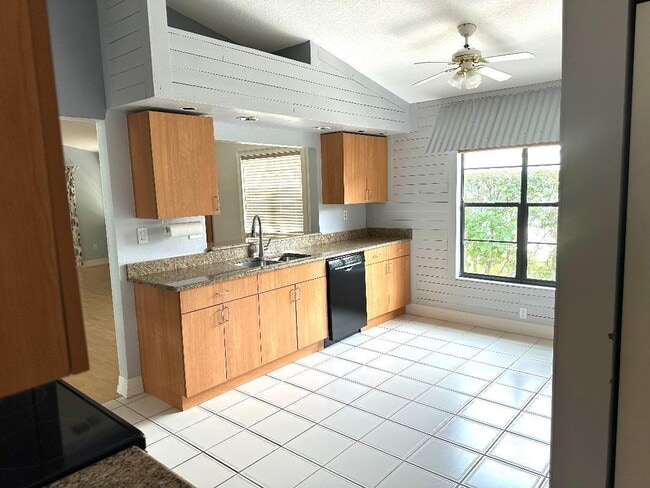 Photo - 8095 Burlington Ct