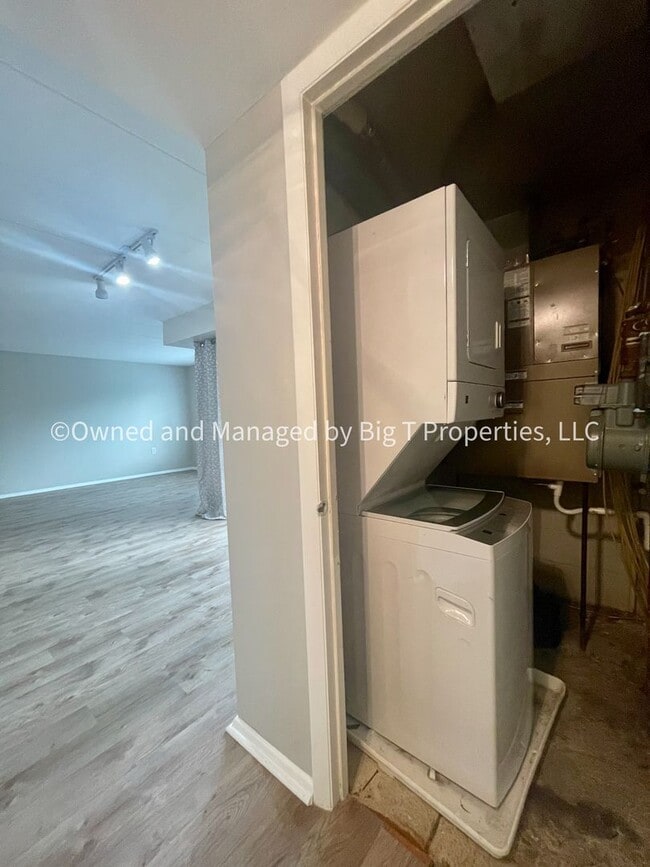 Photo - 1 bd 1ba in Leesburg, VA overlooking golf course