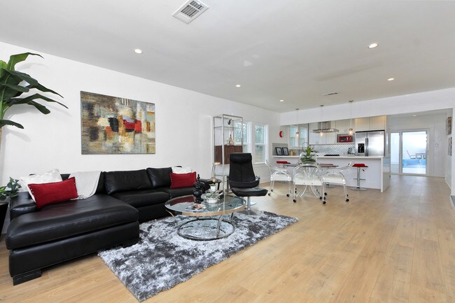 Photo - 1333 S Hudson Ave