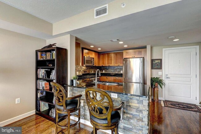 Photo - 2451 Midtown Ave Unit 903