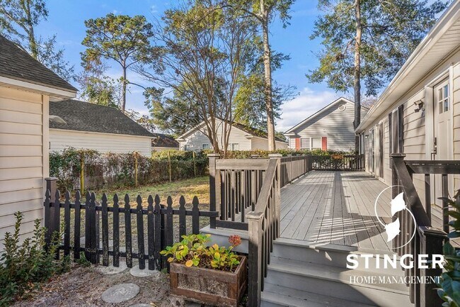 Photo - 3 Bedroom / 2 Bath For Rent In Picket Fences