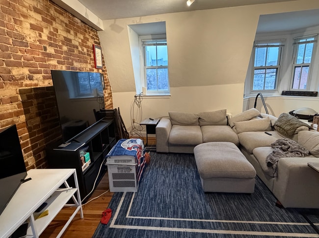 Photo - 676 Tremont St