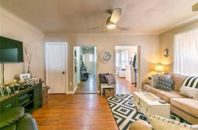 4014 Potomac St
